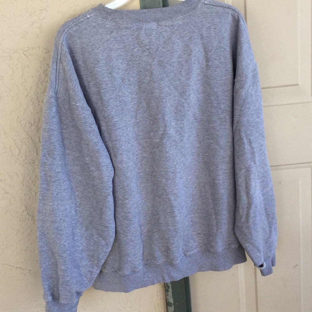 Vintage Hilfiger Spellout Crew Neck - Picture 2 of 5